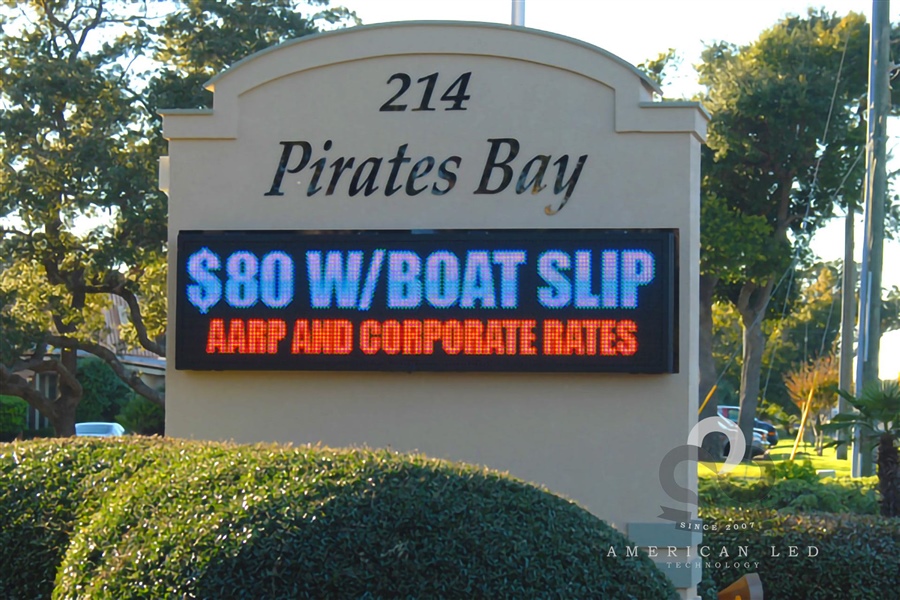 Pirates-Bay-01.Jpg